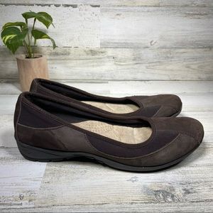 Liz Claiborne Suede Brown Flats